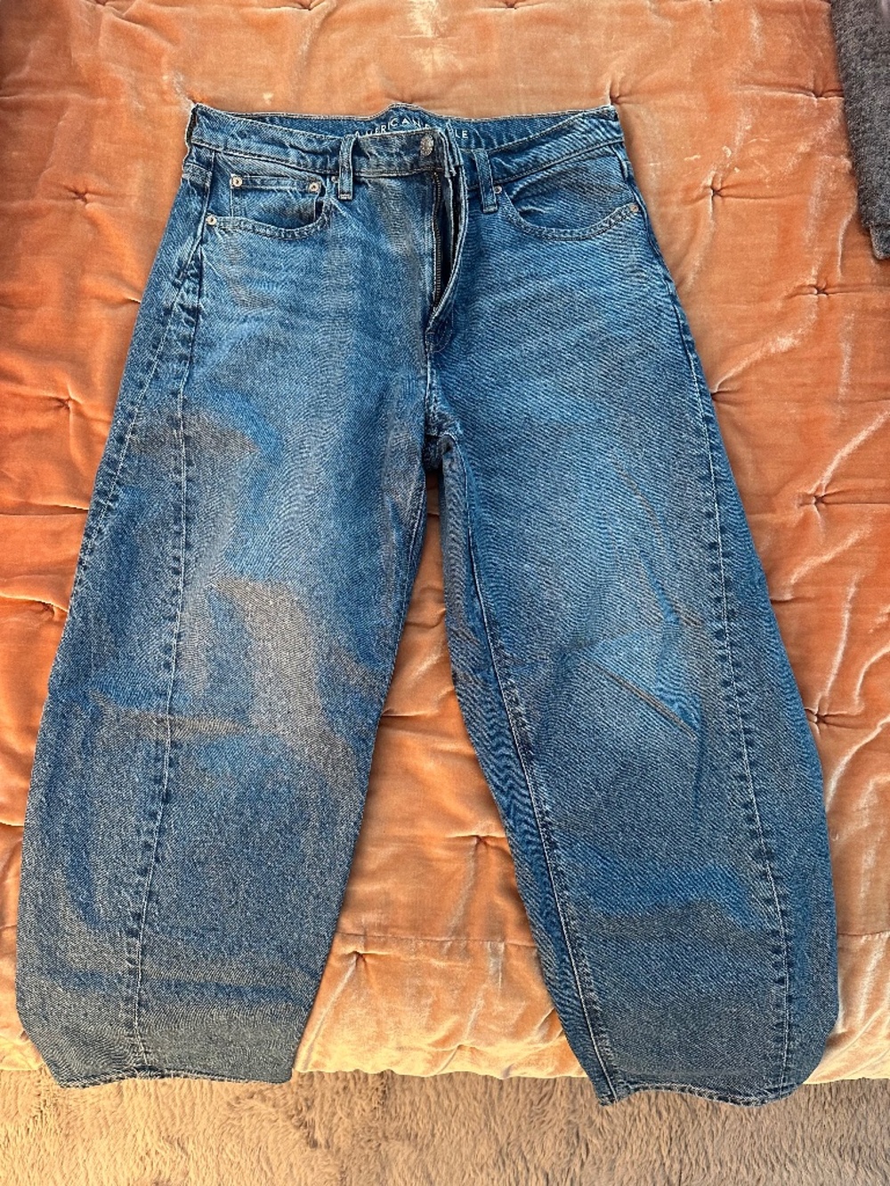 American Eagle Barrel Jeans